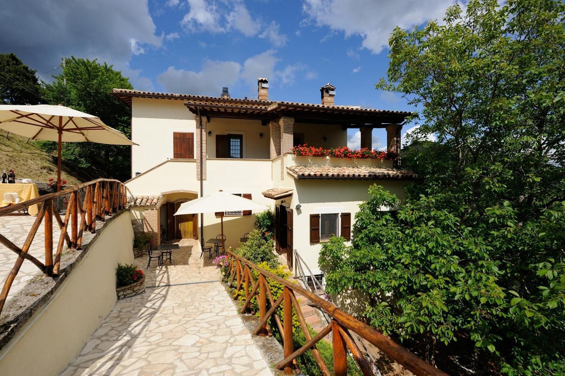Agriturismo Pettino Campello sul Clitunno Eksteriør billede