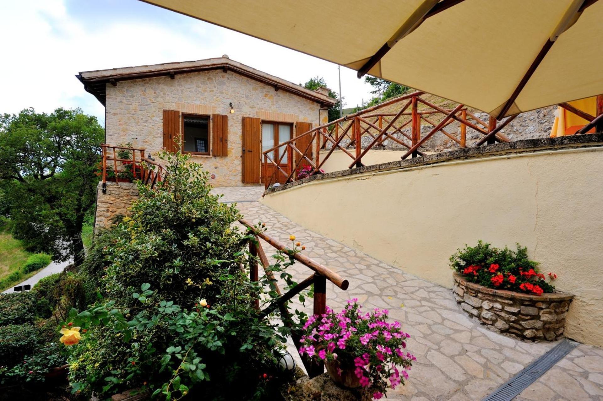 Agriturismo Pettino Campello sul Clitunno Eksteriør billede